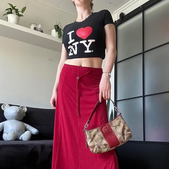I ❤️ NY Black Graphic Baby Tee - Picture 2 of 7